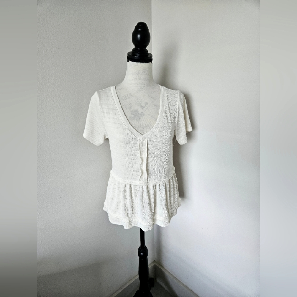 💕ATELIER cream stretch Knit Top short sleeves size small 💕